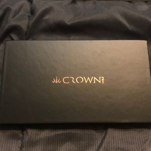 Crown Pro Palette